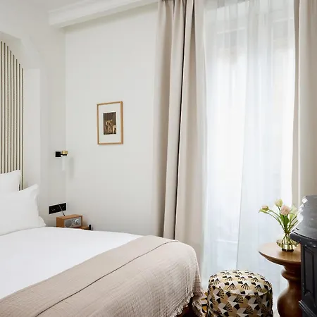 Noucha Paris