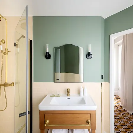 Noucha Hotel 4*