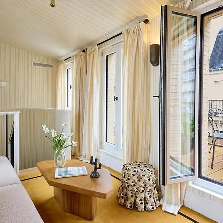 Noucha 4* Paris
